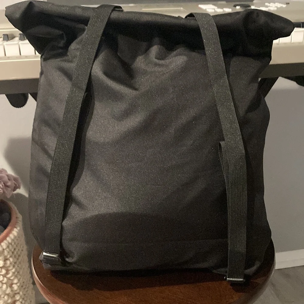 On Running Training Backpack. - Picture 2 of 6
